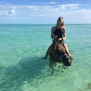 Meet your Posher, Veronica